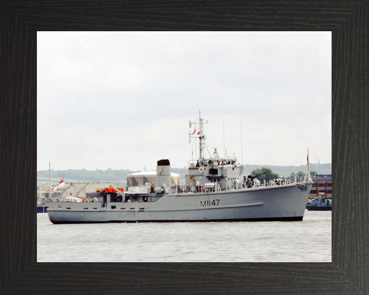 HMS Hubberston (M1147) Royal Navy Ton Class Minesweeper Starboard View Photo Print Wall Art Decor - Posters, Prints, & Visual Artwork - by Hampshire Prints (image 3 of 9)