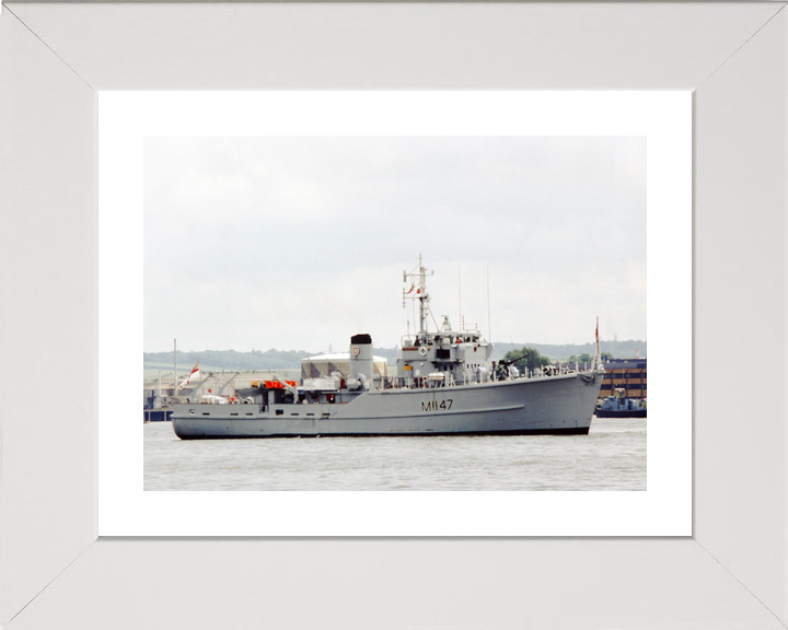 HMS Hubberston (M1147) Royal Navy Ton Class Minesweeper Starboard View Photo Print Wall Art Decor - Posters, Prints, & Visual Artwork - by Hampshire Prints (image 4 of 9)