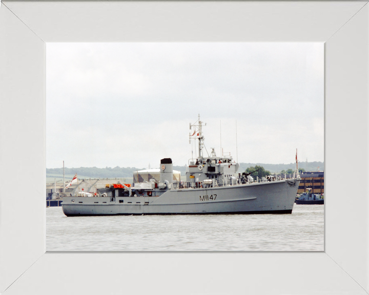 HMS Hubberston (M1147) Royal Navy Ton Class Minesweeper Starboard View Photo Print Wall Art Decor - Posters, Prints, & Visual Artwork - by Hampshire Prints (image 5 of 9)