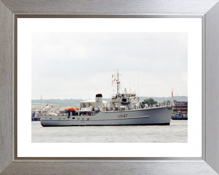 HMS Hubberston (M1147) Royal Navy Ton Class Minesweeper Starboard View Photo Print Wall Art Decor - Posters, Prints, & Visual Artwork - by Hampshire Prints (image 6 of 9)