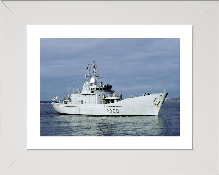 HMS Lindisfarne P300 Island Class Patrol Vessel 1992 Photo Print - Posters, Prints, & Visual Artwork - by Hampshire Prints (image 4 of 9)