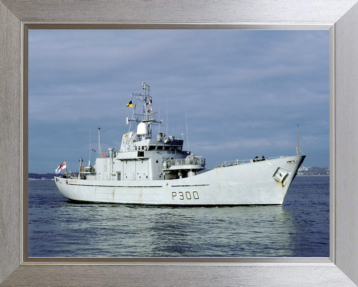 HMS Lindisfarne P300 Island Class Patrol Vessel 1992 Photo Print - Posters, Prints, & Visual Artwork - by Hampshire Prints (image 7 of 9)