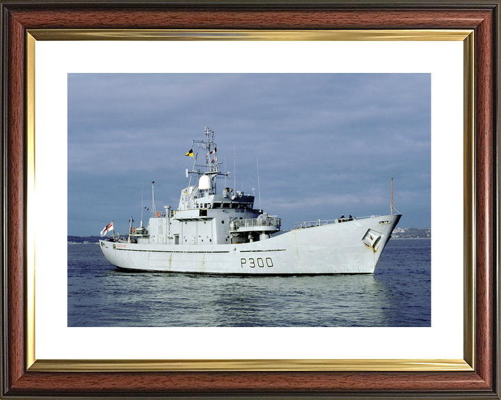 HMS Lindisfarne P300 Island Class Patrol Vessel 1992 Photo Print - Posters, Prints, & Visual Artwork - by Hampshire Prints (image 8 of 9)