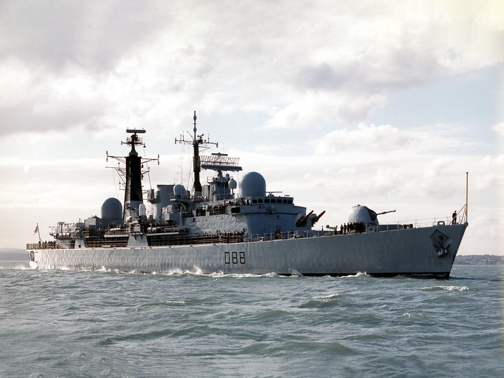 HMS Glasgow (D88) Royal Navy Type 42 Destroyer Entering Harbour Photo Print Wall Art Decor - Posters, Prints, & Visual Artwork - by Hampshire Prints (image 1 of 9)