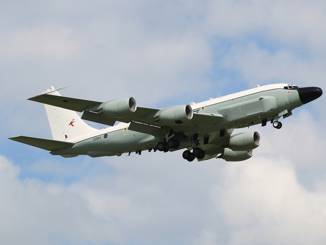 RAF Rivet Joint RC135W Royal Air Force Aircraft Photo Print Wall Art Aviation Decor UK Posters, Prints, & Visual Artwork Hampshire Prints 6 x 4 No Frame No