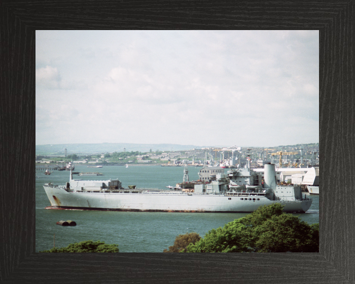 RFA Reliant A131 Helicopter Support Ship 1995