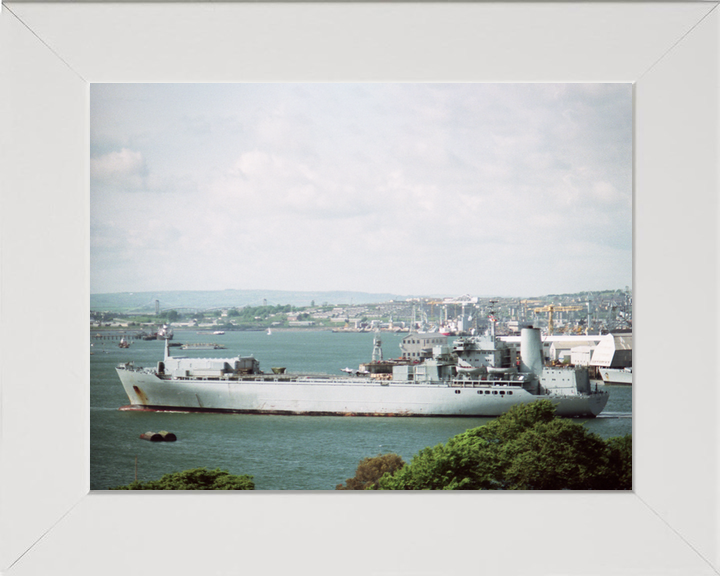 RFA Reliant A131 Helicopter Support Ship 1995