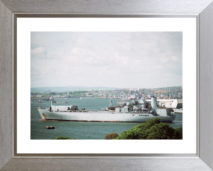 RFA Reliant A131 Helicopter Support Ship 1995