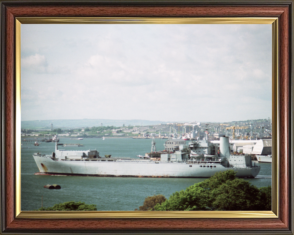 RFA Reliant A131 Helicopter Support Ship 1995