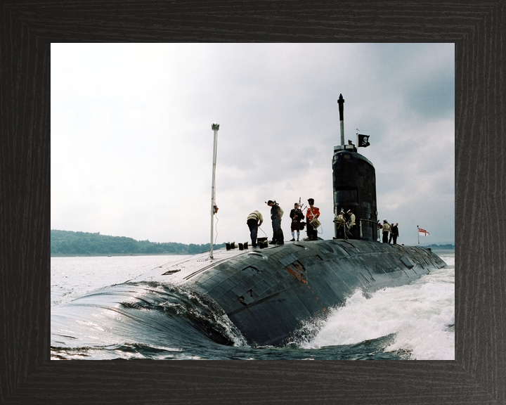 HMS Splendid S106 Swiftsure Class Submarine 2003