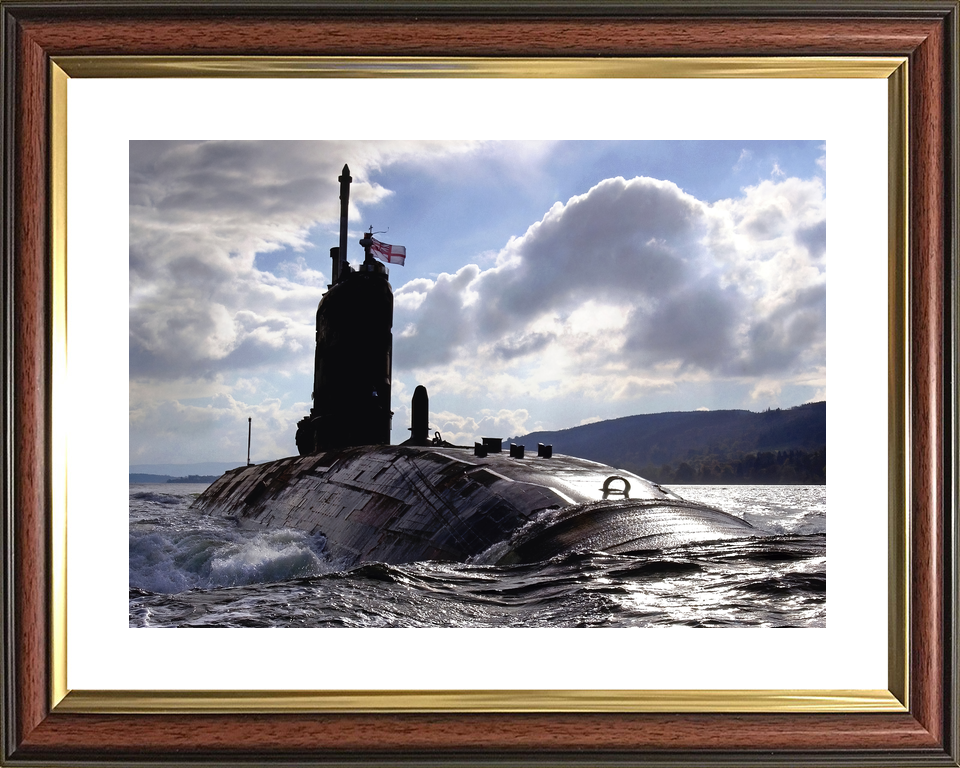 HMS Superb S109 Swiftsure Class Submarine 2007