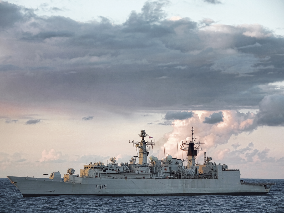 HMS Cumberland (F85) Royal Navy Type 22 Frigate At sunset Photo Print Wall Art Decor Posters, Prints, & Visual Artwork Hampshire Prints 6 x 4 No Frame No