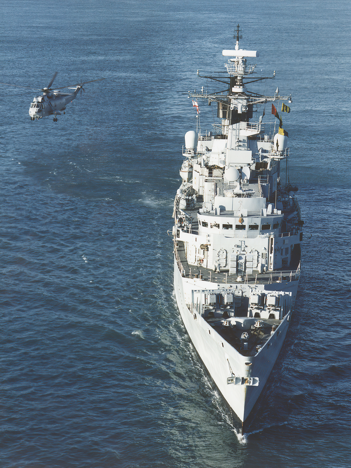 HMS Coventry (F98) Royal Navy Type 22 Frigate With Helicopter Photo Print Wall Art Decor Posters, Prints, & Visual Artwork Hampshire Prints 6 x 4 No Frame No
