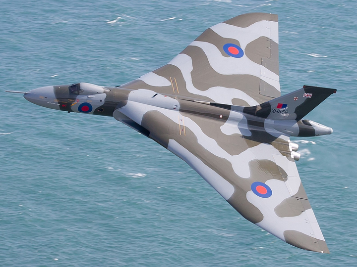 RAF Avro Vulcan Bomber in Flight Photo Print - Royal Air Force Aircraft Hampshire Prints 6 x 4 No Frame No