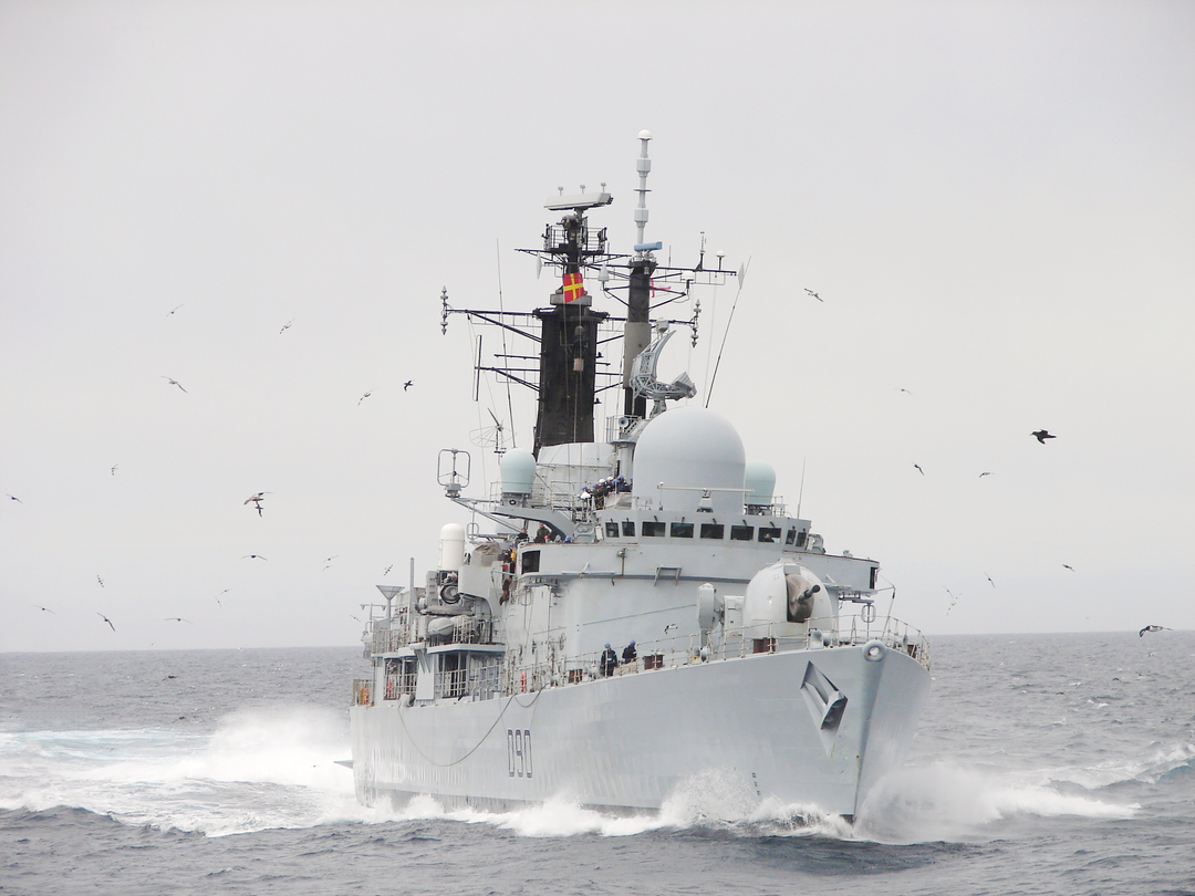 HMS Southampton D90 Type 42 Destroyer 2005 Photo Print - Posters, Prints, & Visual Artwork - by Hampshire Prints (image 1 of 9)
