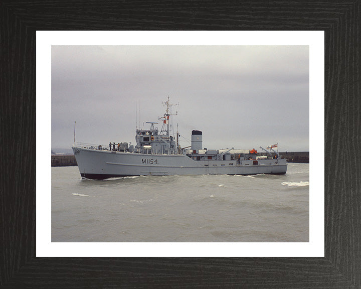 HMS Kellington M1154 | Photo Print | Framed Print | Ton Class | Minesweeper | Royal Navy Hampshire Prints