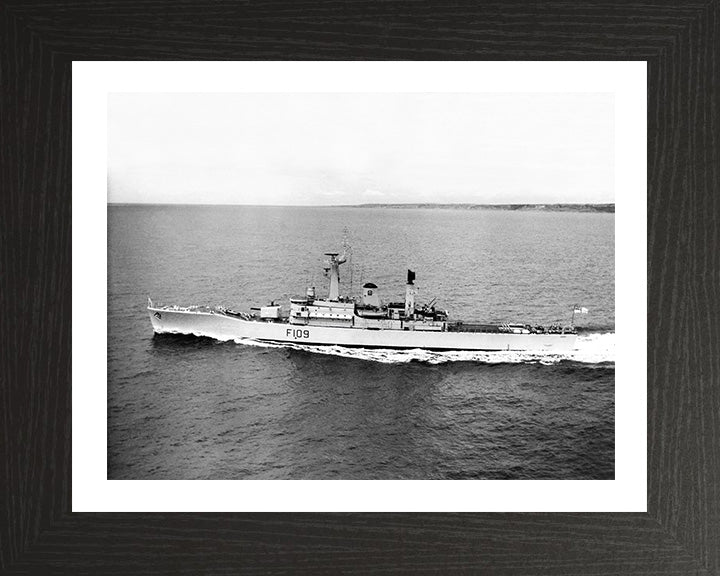 HMS Leander F109 | Photo Print | Framed Print | Leander Class | Frigate | Royal Navy Hampshire Prints