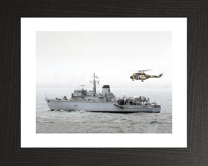 HMS Chiddingfold (M37) Royal Navy Hunt Class Minehunter With Helicopter Photo Print Wall Art Decor Posters, Prints, & Visual Artwork Hampshire Prints 10 x 8 Black Frame Yes