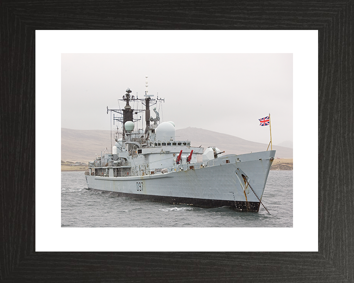 HMS Edinburgh (D97) Royal Navy Type 42 Destroyer Sitting at Anchor Photo Print Wall Art Decor Posters, Prints, & Visual Artwork Hampshire Prints 10 x 8 Black Frame Yes
