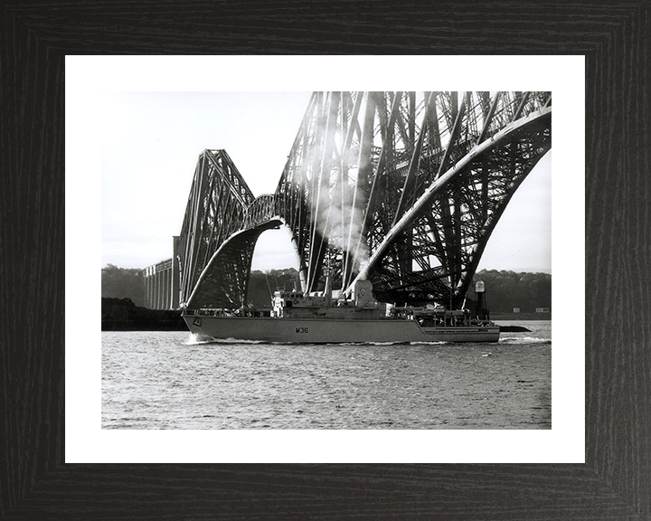 HMS Bicester (M36) Photo Print - Firth Of Forth - Royal Navy Hunt Class Mine Warfare Vessel