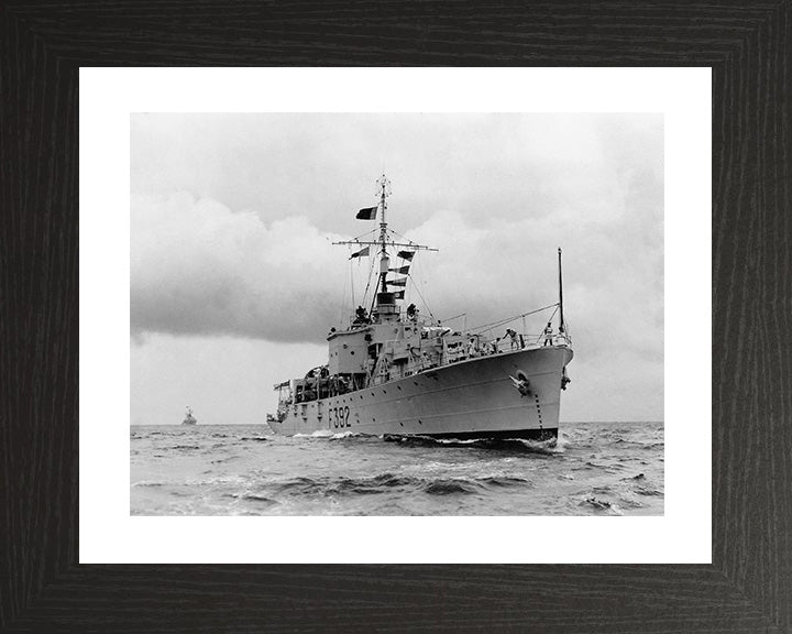 HMS Nadder F392 (K392) | Photo Print | Framed Print | River Class | Frigate | Royal Navy Hampshire Prints