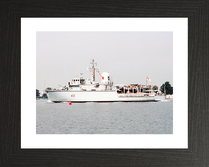 HMS Cottesmore (M32) Royal Navy Hunt Class Mine Warfare Vessel Washington Photo Print Wall Art Decor Posters, Prints, & Visual Artwork Hampshire Prints 10 x 8 Black Frame Yes