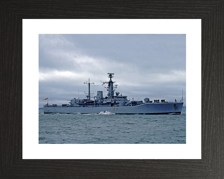 HMS Scylla F71 | Photo Print | Framed Print | Leander Class | Frigate | Royal Navy Hampshire Prints