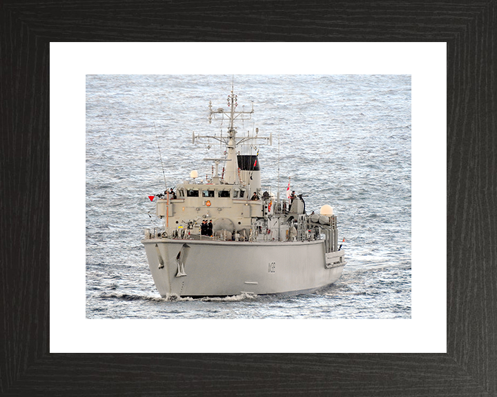 HMS Atherstone (M38) Royal Navy Hunt Class Mine Warfare Vessel Port Bow View Photo Print Wall Art Decor Posters, Prints, & Visual Artwork Hampshire Prints 10 x 8 Black Frame Yes