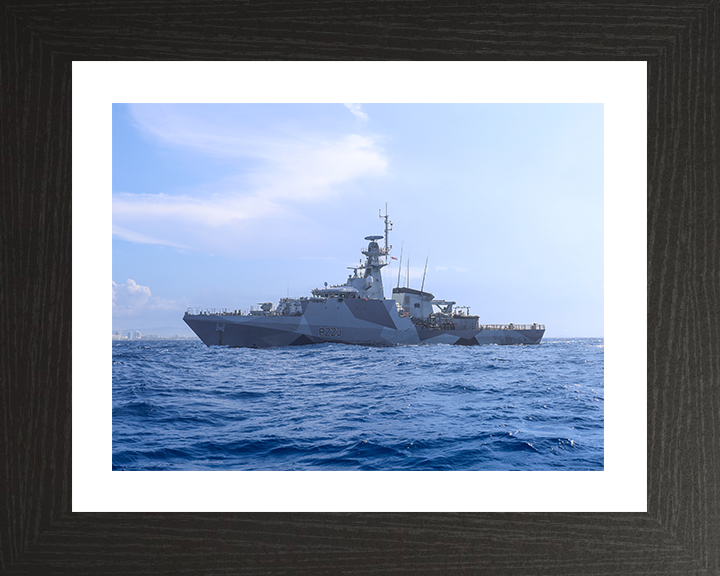 HMS Medway (P223) Photo Print - Puerto Rico 2025 - Royal Navy River Class Patrol Vessel Hampshire Prints 10 x 8 Black Frame Yes