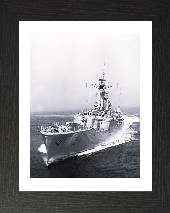 HMS Lowestoft (F103) Photo Print - At Sea 1970 - Royal Navy Rothesay Class Frigate Posters, Prints, & Visual Artwork Hampshire Prints 10 x 8 Black Frame Yes