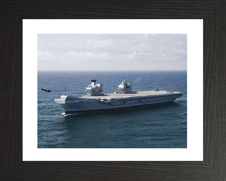 HMS Queen Elizabeth R08 | Photo Print | Framed Print | Queen Elizabeth Class | Aircraft Carrier | Royal Navy Hampshire Prints