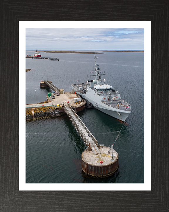 HMS Forth P222 Royal Navy River class patrol ship Photo Print or Framed Print - Hampshire Prints