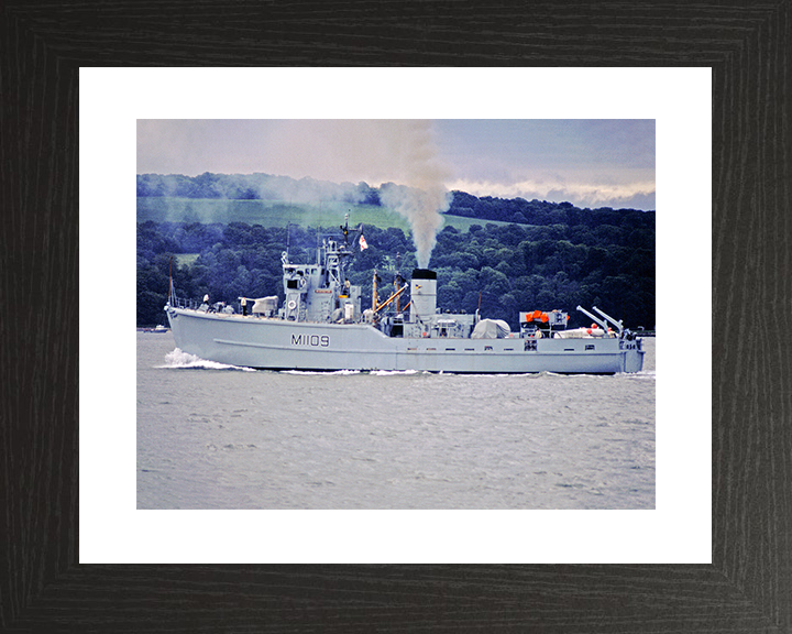HMS Bickington (M1109) Royal Navy Ton Class Minesweeper Port Beam View Photo Print Wall Art Decor Posters, Prints, & Visual Artwork Hampshire Prints 10 x 8 Black Frame Yes