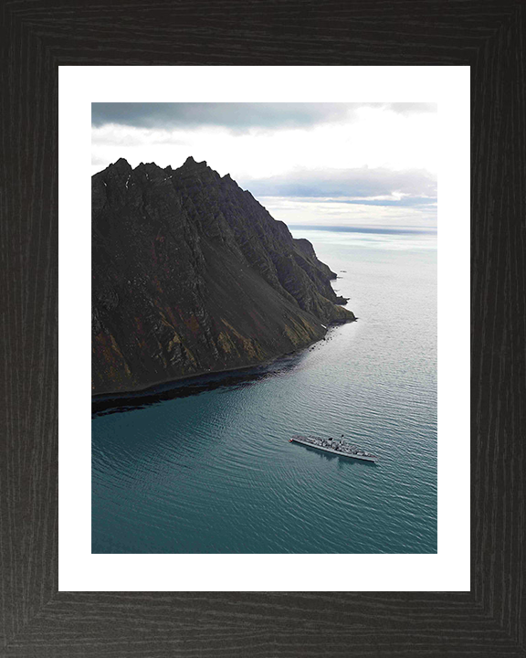 HMS Montrose (F236) Photo Print - South Georgia 2007 - Royal Navy Type 23 Frigate Hampshire Prints 10 x 8 Black Frame Yes