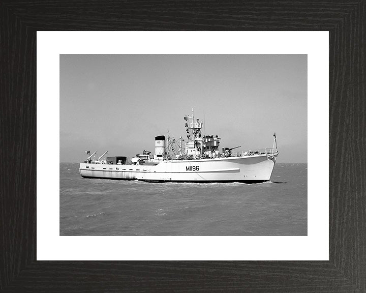 HMS Yarnton M1196 | Photo Print | Framed Print | Ton Class | Minesweeper | Royal Navy Hampshire Prints