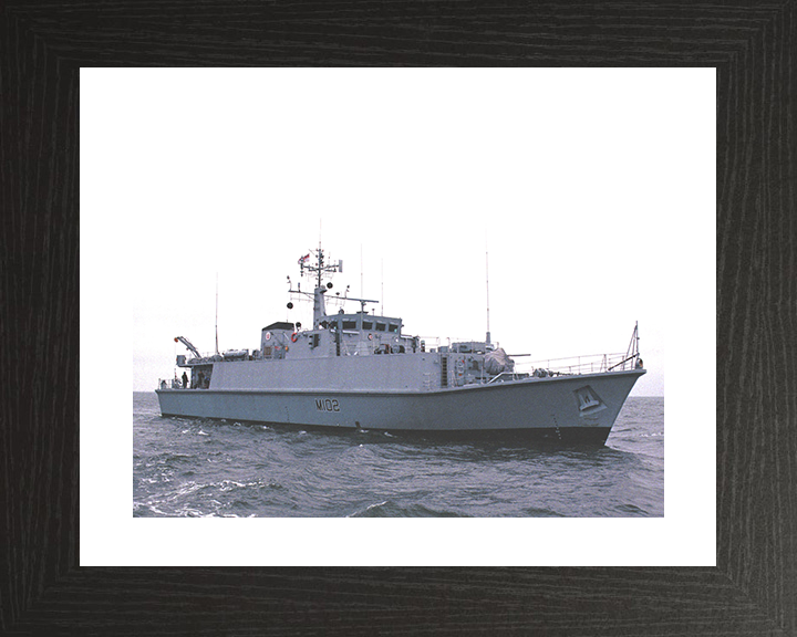 HMS Inverness (M102) Photo Print - at sea 1994 - Royal Navy Sandown Class Minehunter