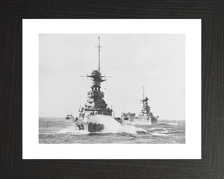 HMS Barham (04) Royal Navy Queen Elizabeth Class Battleship At Sea Photo Print Wall Art Decor Posters, Prints, & Visual Artwork Hampshire Prints 10 x 8 Black Frame Yes