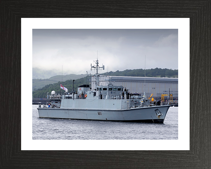 HMS Blyth (M111) Photo Print - Faslane 2012 - Royal Navy Sandown Class Minehunter Posters, Prints, & Visual Artwork Hampshire Prints 10 x 8 Black Frame Yes