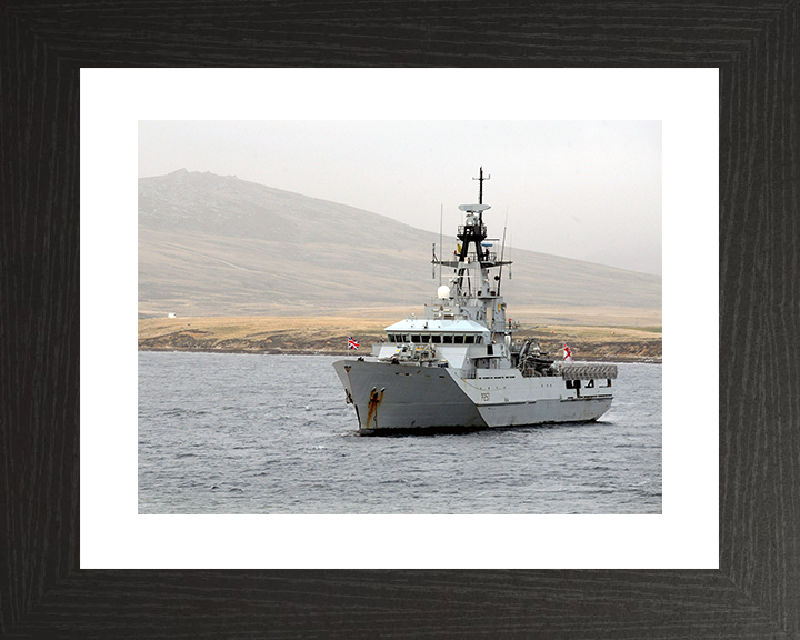 HMS Clyde (P257) Royal Navy River Class Patrol Vessel At Anchor 2010 Photo Print Wall Art Decor Posters, Prints, & Visual Artwork Hampshire Prints 10 x 8 Black Frame Yes