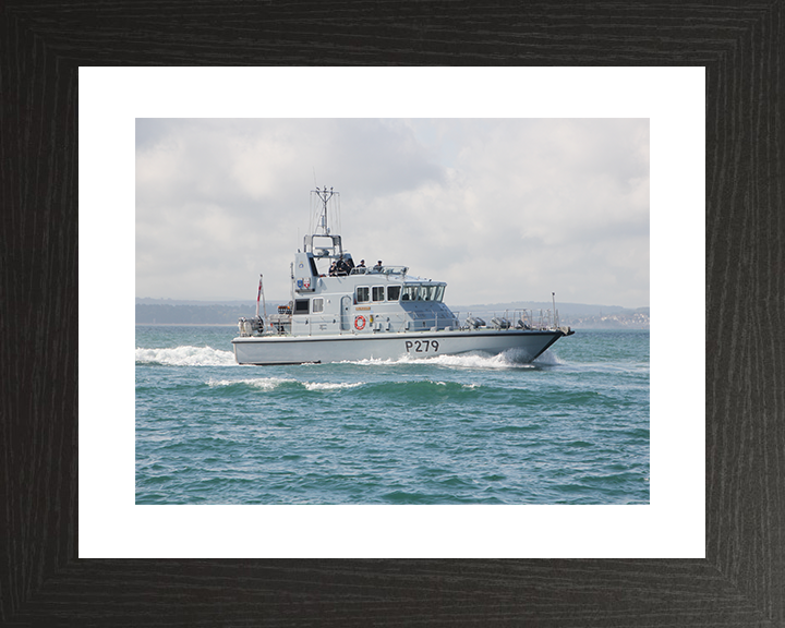 HMS Blazer (P279) Royal Navy Archer Class P2000 Patrol Vessel Starboard View Photo Print Wall Art Decor Posters, Prints, & Visual Artwork Hampshire Prints 10 x 8 Black Frame Yes
