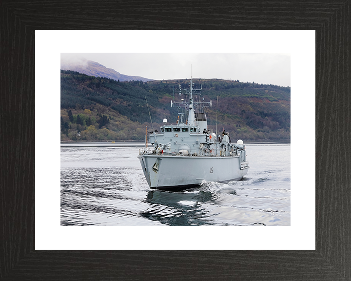HMS Cattistock (M31) Royal Navy Hunt Class MineHunter Port Bow View Photo Print Wall Art Decor Posters, Prints, & Visual Artwork Hampshire Prints 10 x 8 Black Frame Yes