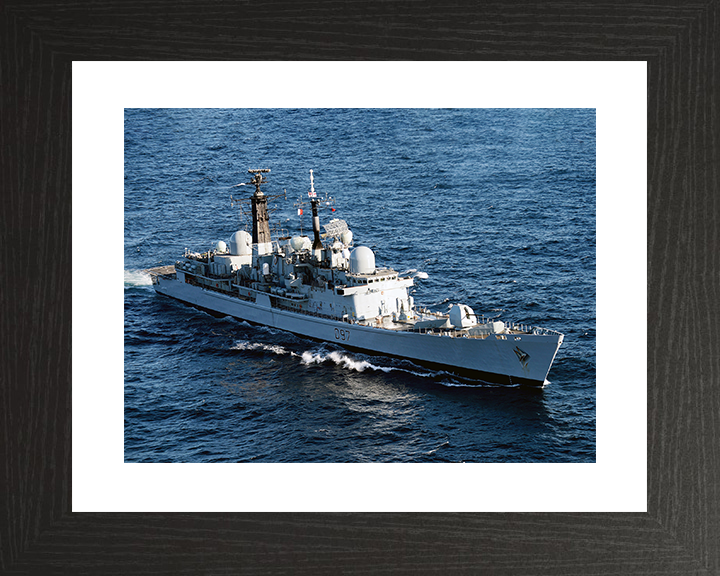 HMS Edinburgh (D97) Royal Navy Type 42 Destroyer High Starboard View Photo Print Wall Art Decor Posters, Prints, & Visual Artwork Hampshire Prints 10 x 8 Black Frame Yes
