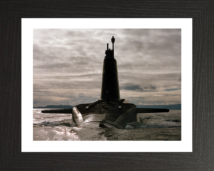 HMS Vigilant (S30) Photo Print - Clyde 1996 - Royal Navy Vanguard Class Submarine Hampshire Prints 10 x 8 Black Frame Yes