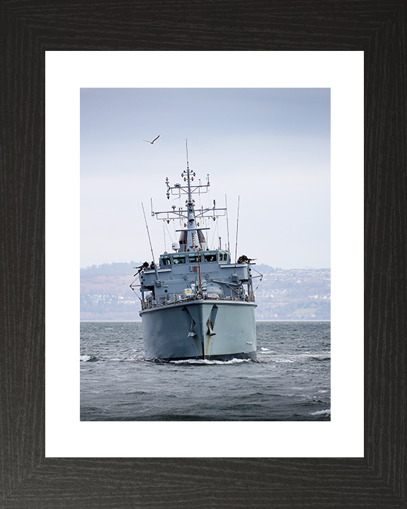 HMS Brocklesby (M33) Royal Navy Hunt Class Mine Warfare Vessel Bow View Photo Print Wall Art Decor Posters, Prints, & Visual Artwork Hampshire Prints 10 x 8 Black Frame Yes