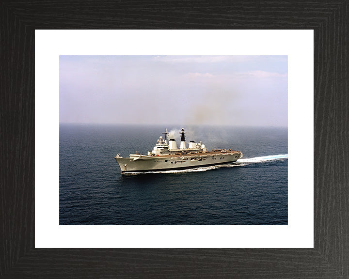 HMS Invincible R05 | Photo Print | Framed Print | Invincible Class | Aircraft Carrier | Royal Navy Hampshire Prints