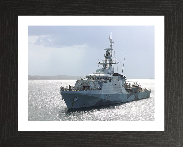HMS Medway (P223) Photo Print - Entering Harbour 2025 - Royal Navy River Class Patrol Vessel Hampshire Prints 10 x 8 Black Frame Yes