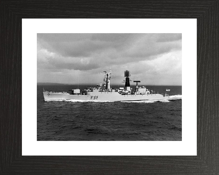 HMS Salisbury F32 | Photo Print | Framed Print | Salisbury Class | Frigate | Royal Navy Hampshire Prints