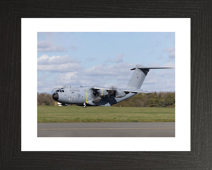 RAF Atlas A400M Landing 2026 Photo Print Royal Air Force Aircraft Wall Art Aviation Decor Posters, Prints, & Visual Artwork Hampshire Prints 10 x 8 Black Frame Yes