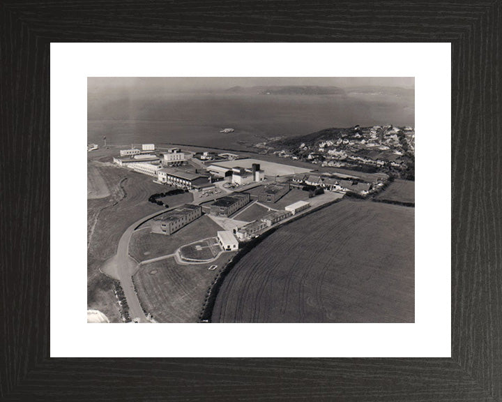 HMS Cambridge | Photo Print | Framed Print | Poster | Shore Establishment | Royal Navy Hampshire Prints