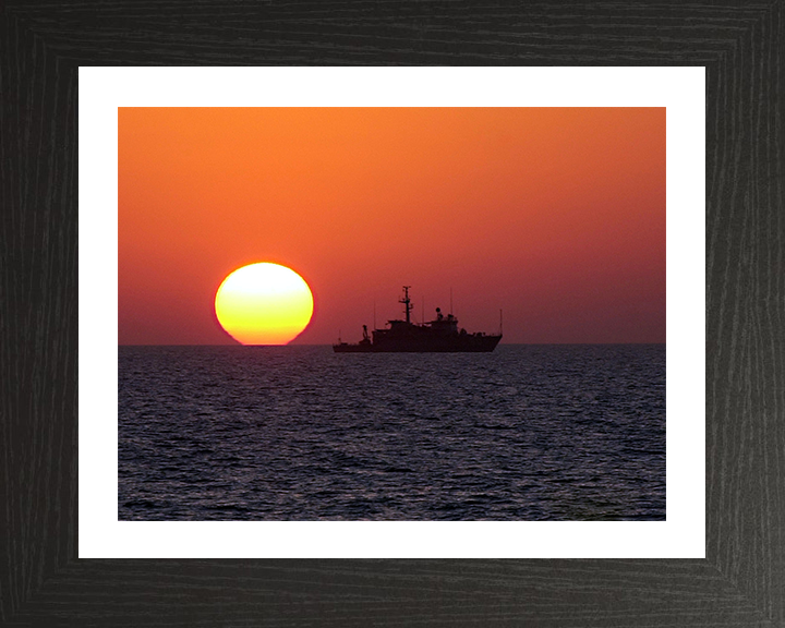 HMS Brocklesby (M33) Photo Print - Silhouette 2003 - Royal Navy Hunt Class Mine Warfare Vessel Posters, Prints, & Visual Artwork Hampshire Prints 10 x 8 Black Frame Yes